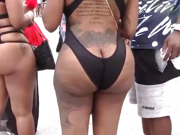 Zuŵa la Chikumbusko cha Miami Eboni Hentai 2016 Eboni.
