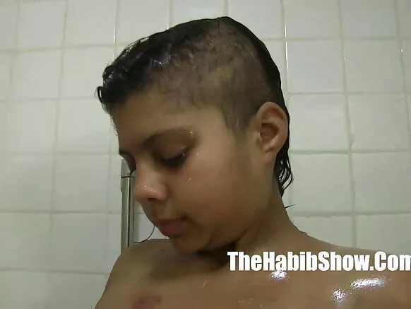 Sexy latina petite wakufipa wakugonana wakugonana na luvin wakukulira kunyumba.